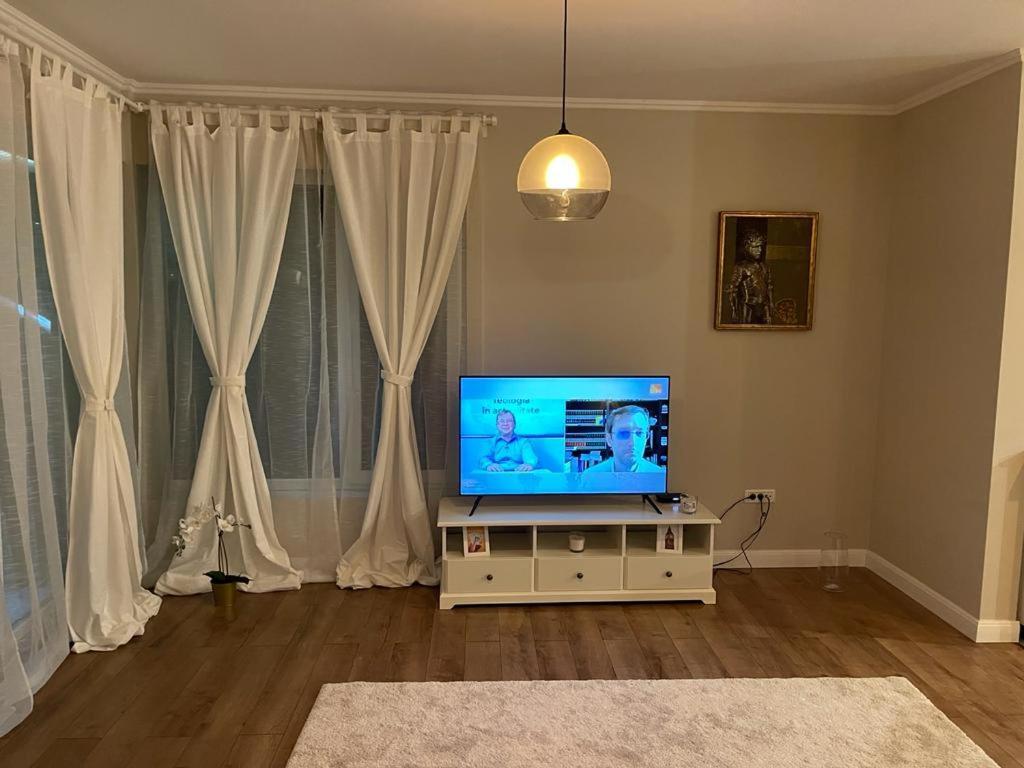 Beautiful Colors Residence Villa Otopeni Luaran gambar