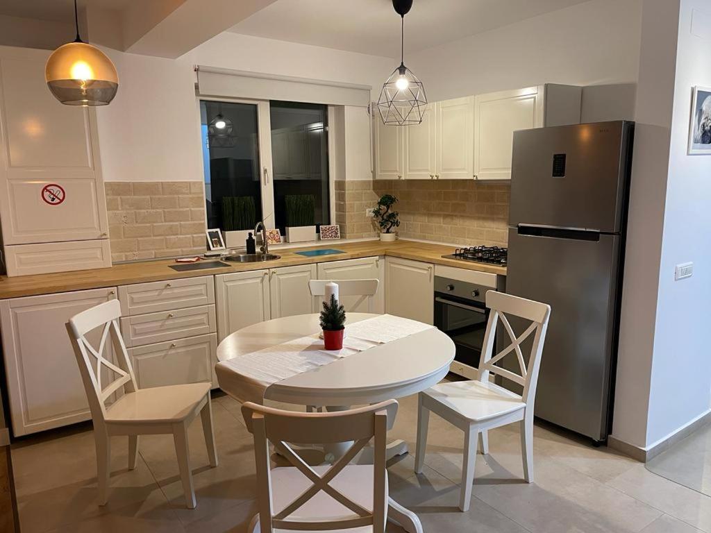 Beautiful Colors Residence Villa Otopeni Luaran gambar