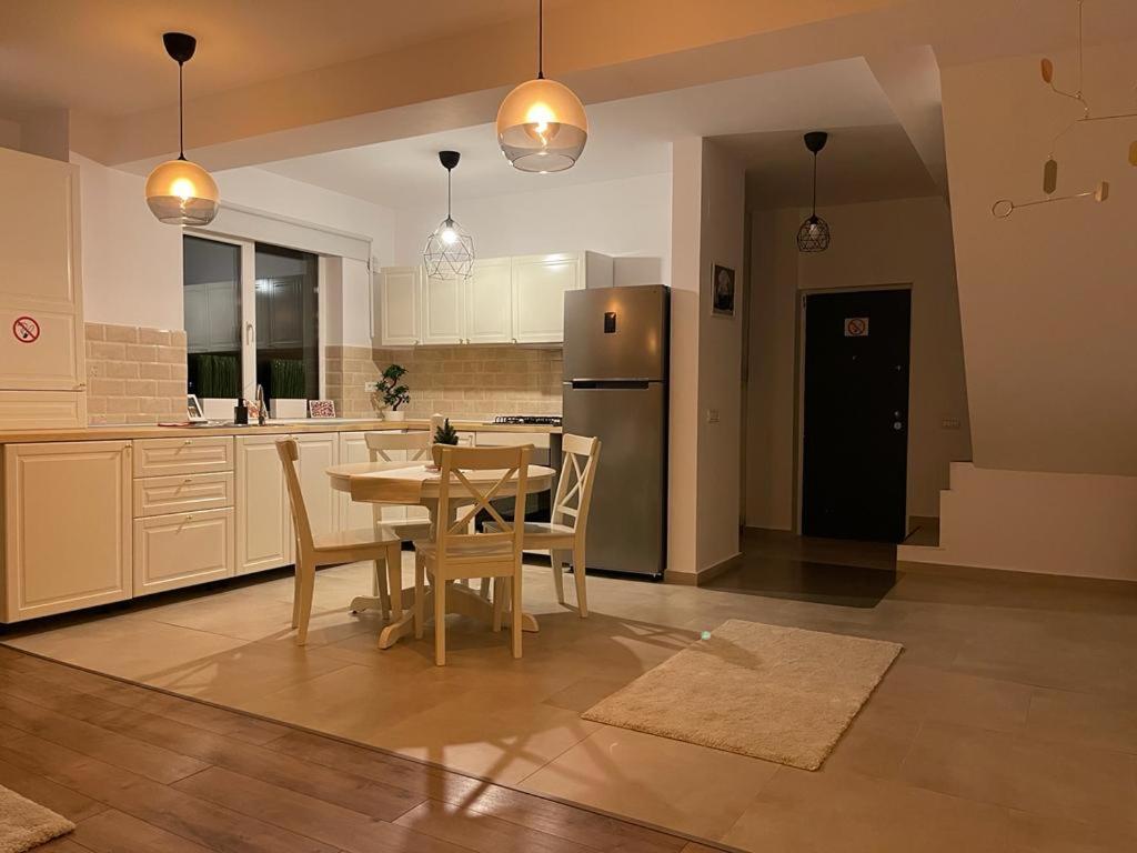 Beautiful Colors Residence Villa Otopeni Luaran gambar